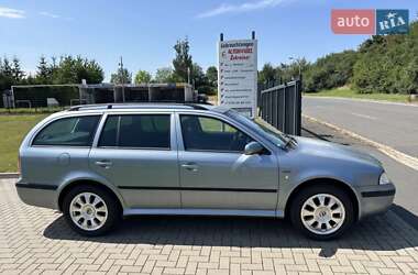 Універсал Skoda Octavia 2003 в Гайвороні