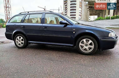 Универсал Skoda Octavia 2003 в Ровно