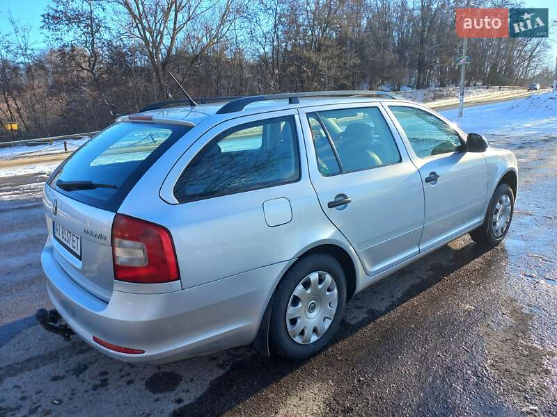 Универсал Skoda Octavia 2011 в Галиче