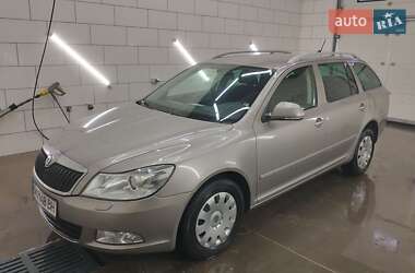 Универсал Skoda Octavia 2012 в 