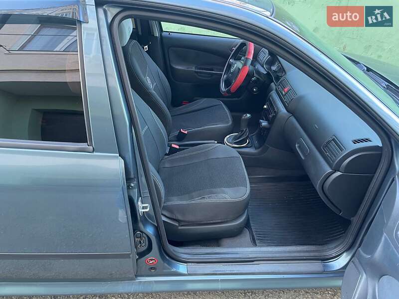 Ліфтбек Skoda Octavia 2004 в Чемерівцях