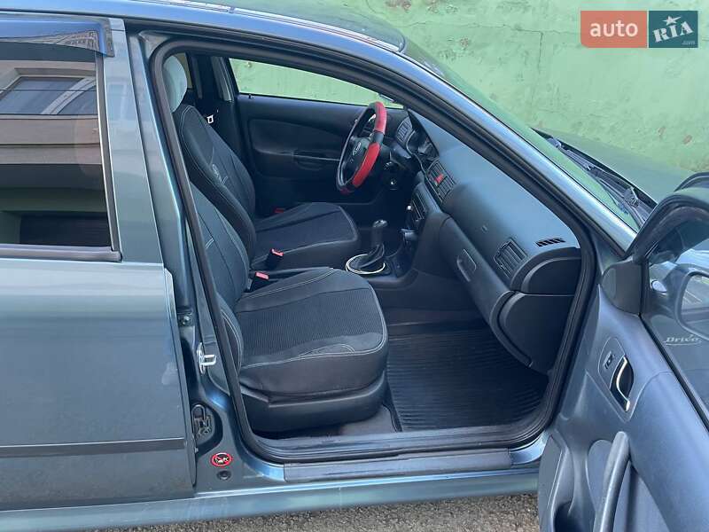 Ліфтбек Skoda Octavia 2004 в Чемерівцях