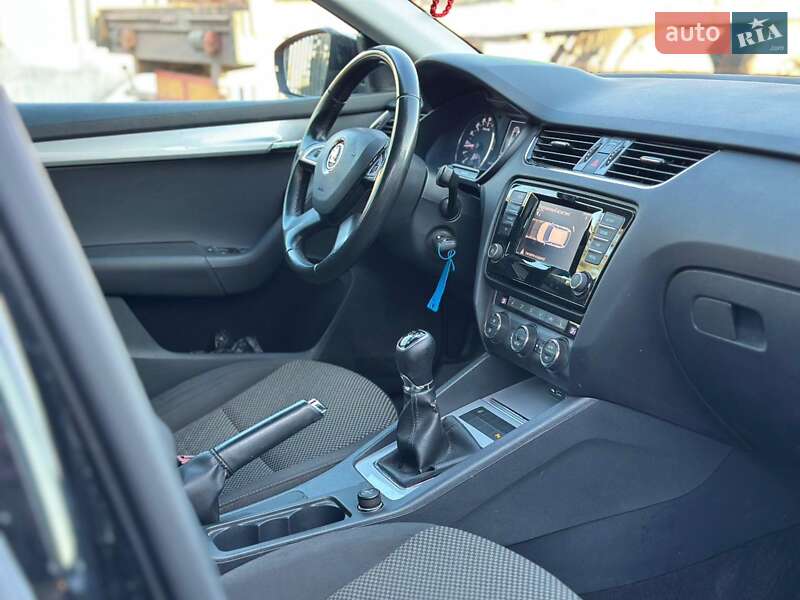 Универсал Skoda Octavia 2014 в Луцке
