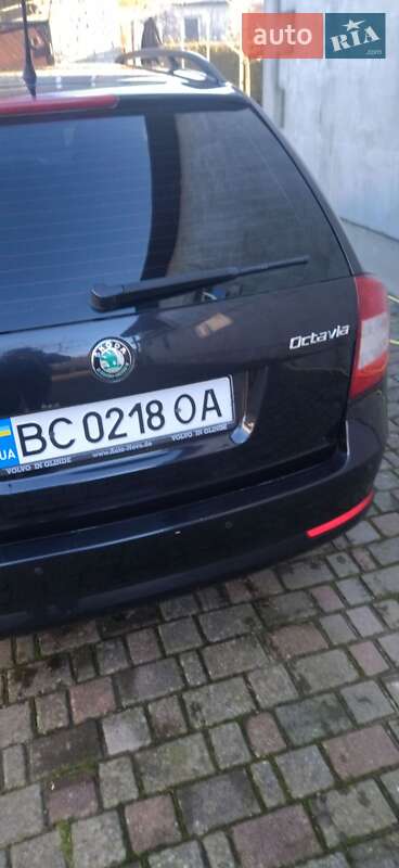 Универсал Skoda Octavia 2012 в Каменке-Бугской