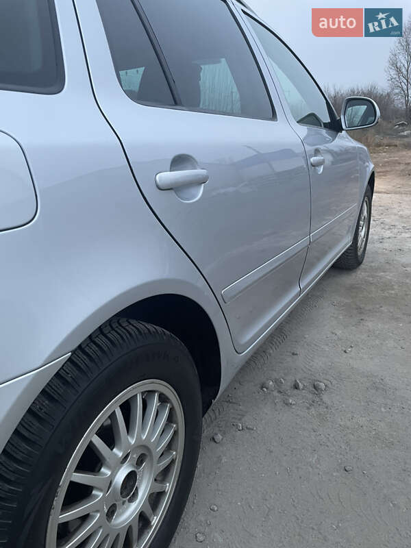 Універсал Skoda Octavia 2010 в Вознесенську