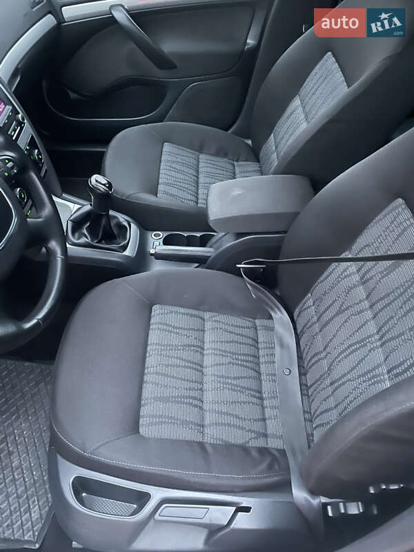Універсал Skoda Octavia 2010 в Вознесенську