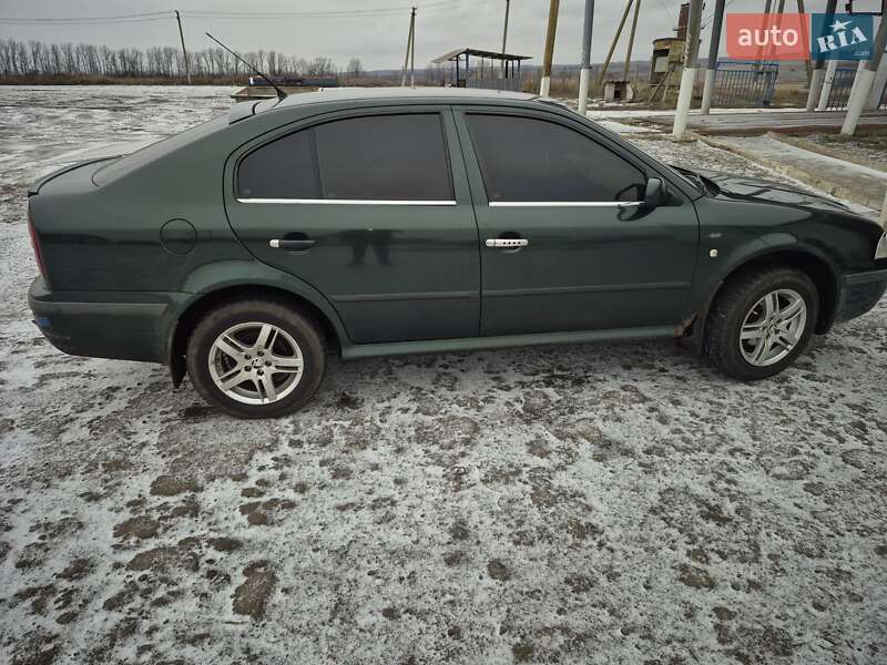Лифтбек Skoda Octavia 2000 в 