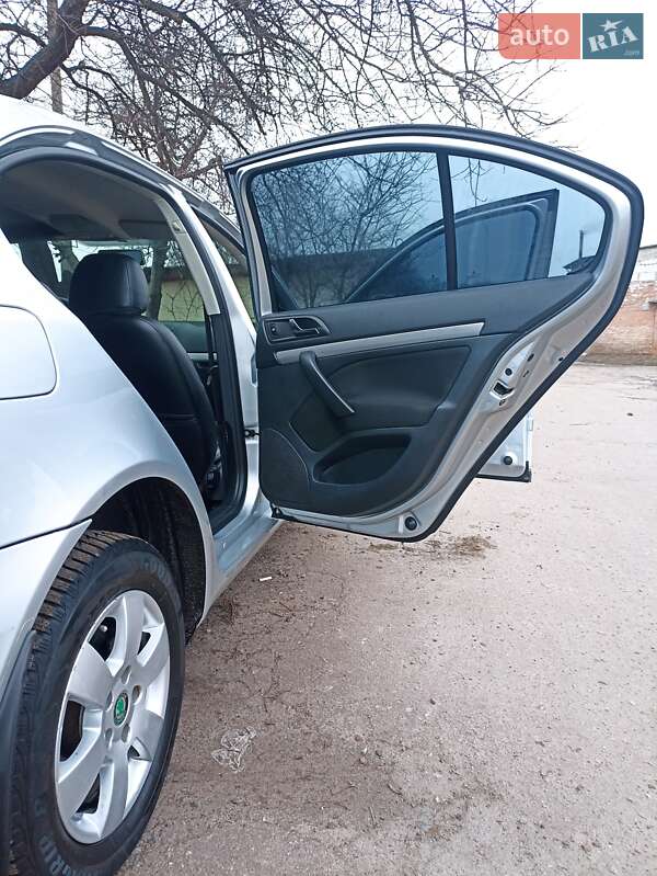 Ліфтбек Skoda Octavia 2011 в Конотопі