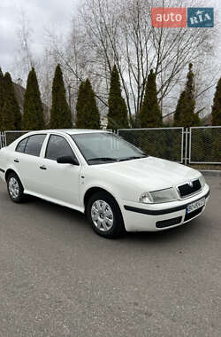 Ліфтбек Skoda Octavia 2003 в Смілі