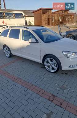 Универсал Skoda Octavia 2011 в Золочеве