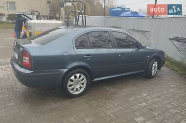 Універсал Skoda Octavia 2004 в Чернівцях