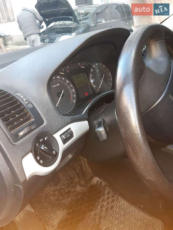 Універсал Skoda Octavia 2007 в Чернігові