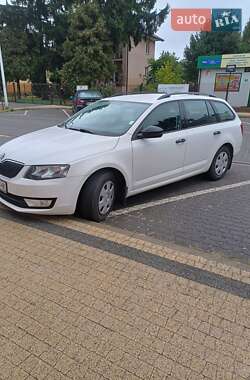 Універсал Skoda Octavia 2015 в Дрогобичі