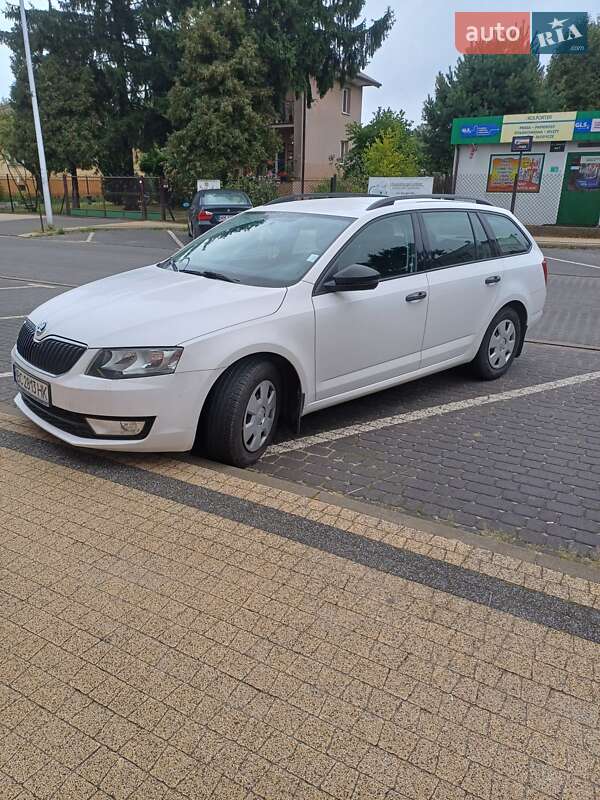 Универсал Skoda Octavia 2015 в Дрогобыче
