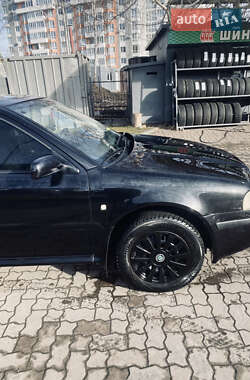 Хэтчбек Skoda Octavia 2005 в 
