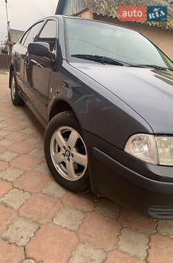 Лифтбек Skoda Octavia 2004 в Новой Басане