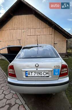 Лифтбек Skoda Octavia 2004 в 
