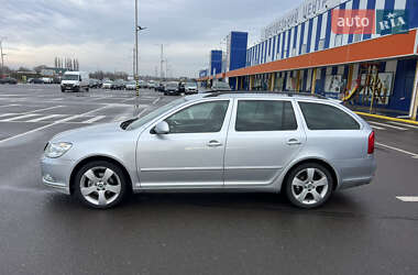 Универсал Skoda Octavia 2010 в 