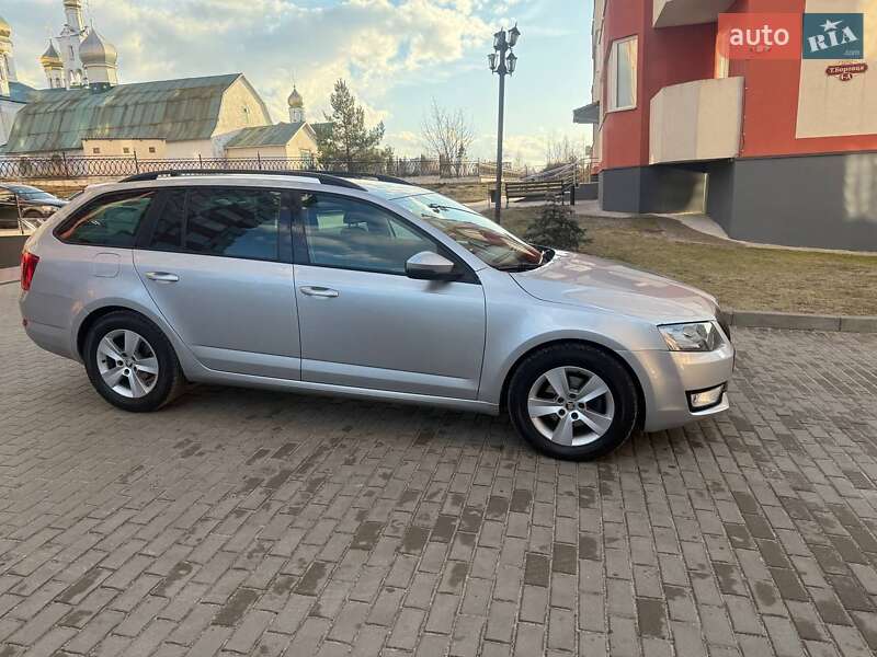 Универсал Skoda Octavia 2013 в Вараше фото 6 Универсал Skoda Octavia 2013 в Вараше