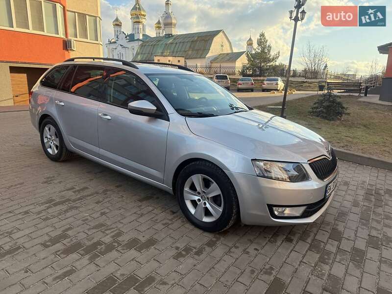 Универсал Skoda Octavia 2013 в Вараше фото 2 Универсал Skoda Octavia 2013 в Вараше