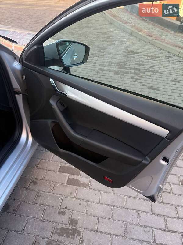 Универсал Skoda Octavia 2013 в Вараше фото 18 Универсал Skoda Octavia 2013 в Вараше
