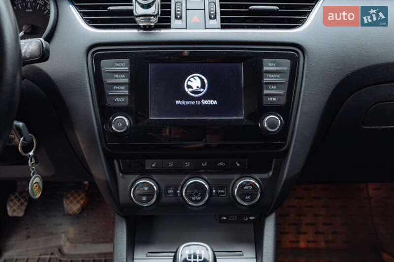 Универсал Skoda Octavia 2015 в Ивано-Франковске