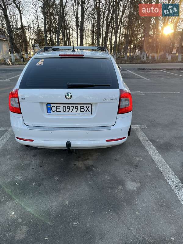 Універсал Skoda Octavia 2012 в Чернівцях