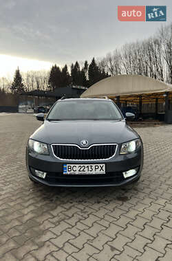 Універсал Skoda Octavia 2016 в Дрогобичі