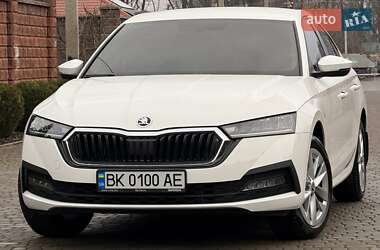 Ліфтбек Skoda Octavia 2023 в Рівному