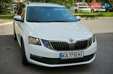 Універсал Skoda Octavia 2017 в Гатне