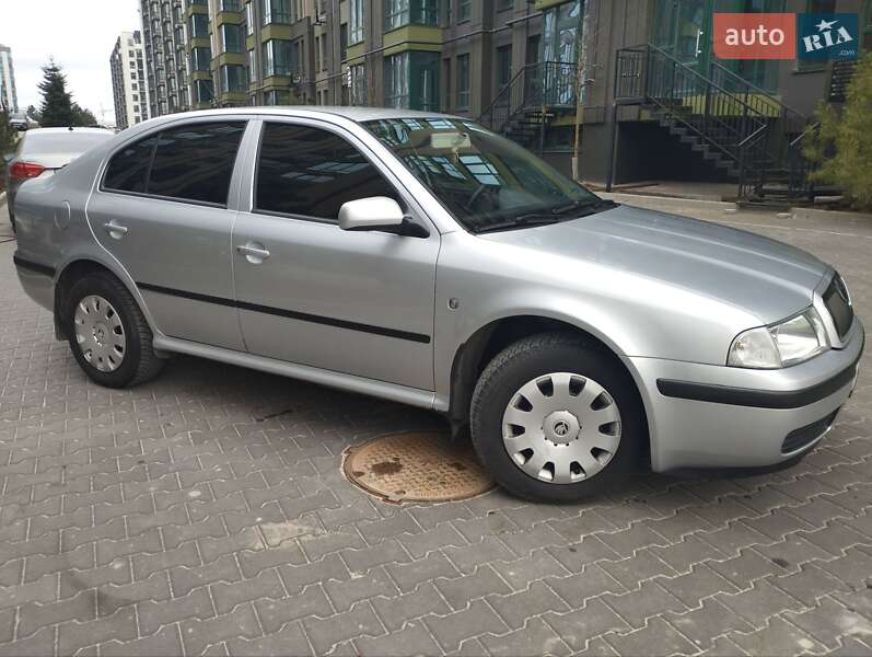 Лифтбек Skoda Octavia 2008 в 