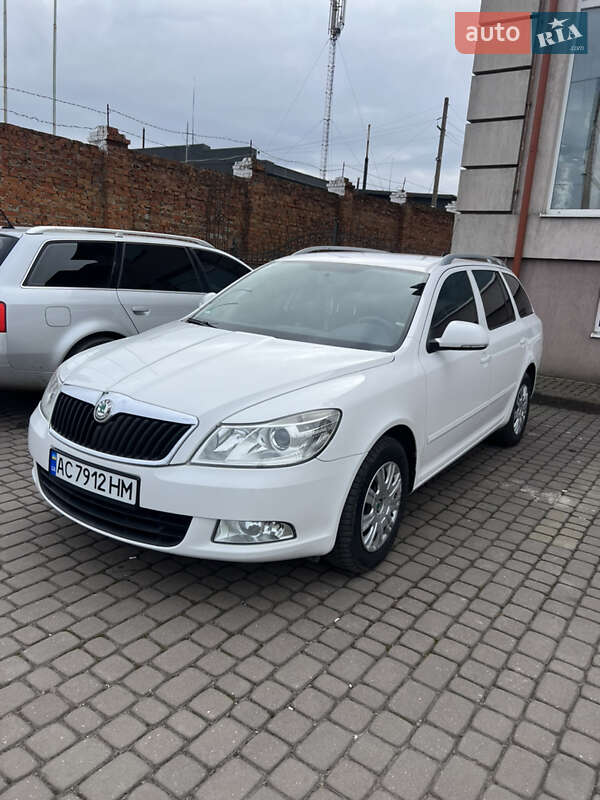 Универсал Skoda Octavia 2010 в Луцке