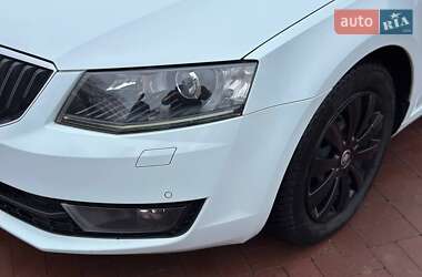 Универсал Skoda Octavia 2016 в Ровно