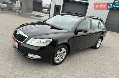 Універсал Skoda Octavia 2009 в Володимирі