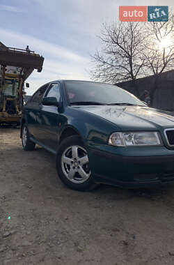 Лифтбек Skoda Octavia 1998 в 