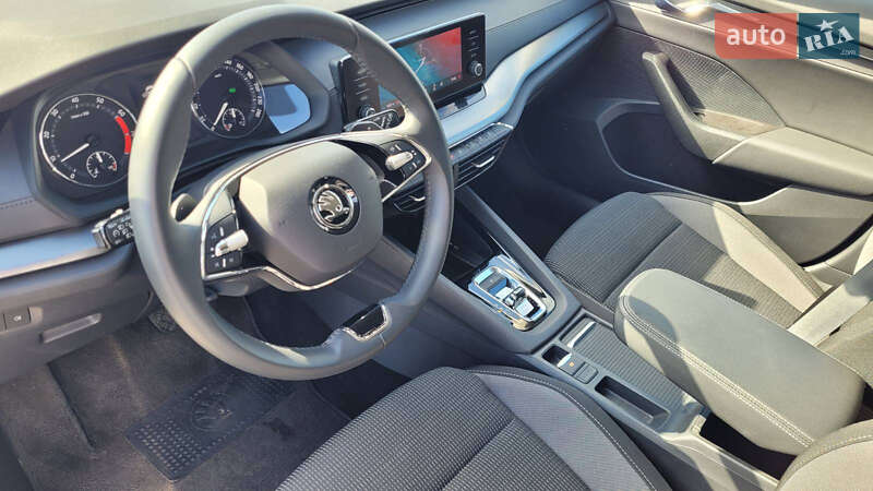 Лифтбек Skoda Octavia 2023 в Ивано-Франковске