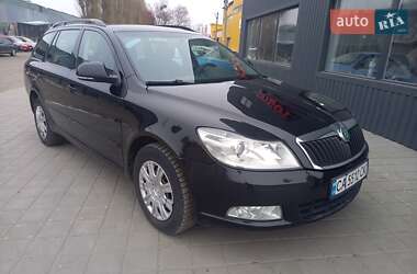 Універсал Skoda Octavia 2010 в Черкасах