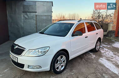 Універсал Skoda Octavia 2012 в Полтаві