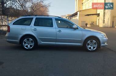 Универсал Skoda Octavia 2012 в 
