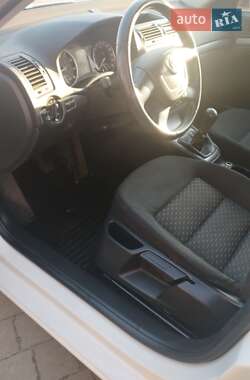 Лифтбек Skoda Octavia 2012 в 