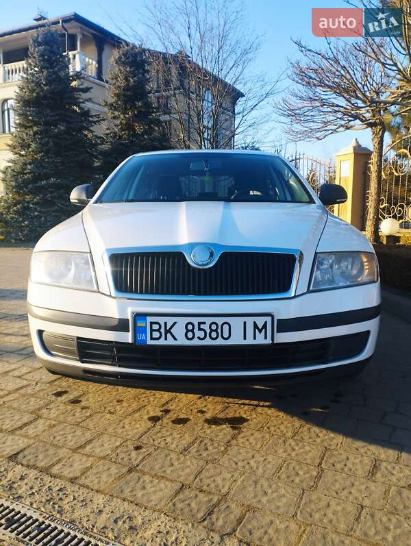 Лифтбек Skoda Octavia 2012 в Сарнах