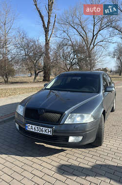 Ліфтбек Skoda Octavia 2006 в Каневі