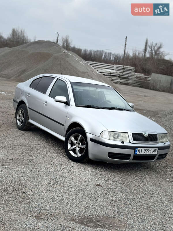 Лифтбек Skoda Octavia 2003 в Кропивницком