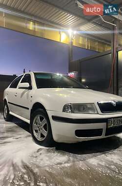 Ліфтбек Skoda Octavia 2002 в Ужгороді