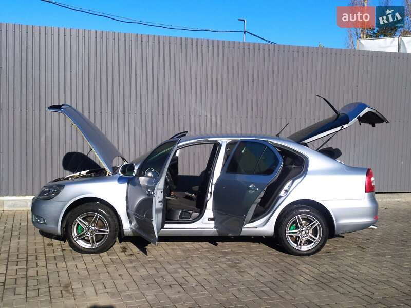 Лифтбек Skoda Octavia 2011 в Николаеве