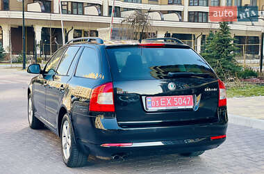Универсал Skoda Octavia 2010 в 