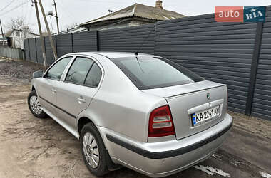 Лифтбек Skoda Octavia 2001 в Ичне