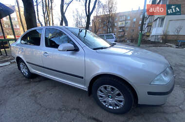 Лифтбек Skoda Octavia 2006 в Смеле