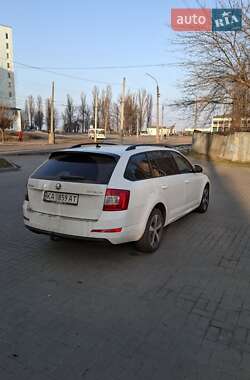 Універсал Skoda Octavia 2015 в Черкасах