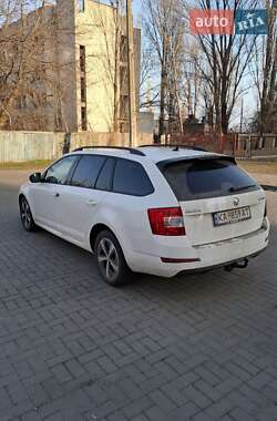 Універсал Skoda Octavia 2015 в Черкасах